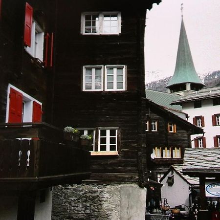 Апартаменты Beim Kirchplatz Церматт Экстерьер фото